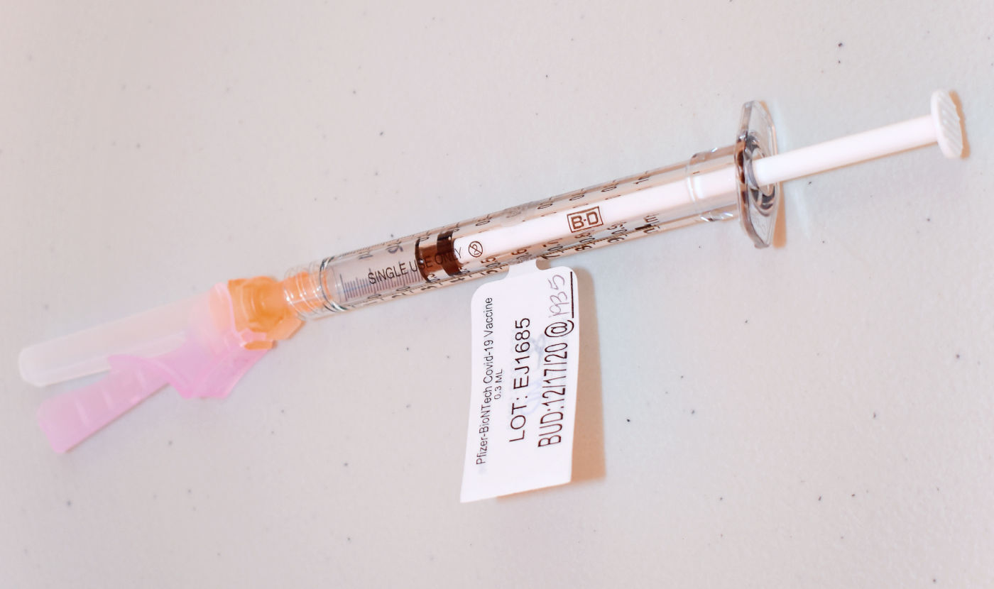 121720-smt-news-pfizer-vaccines-008.jpg